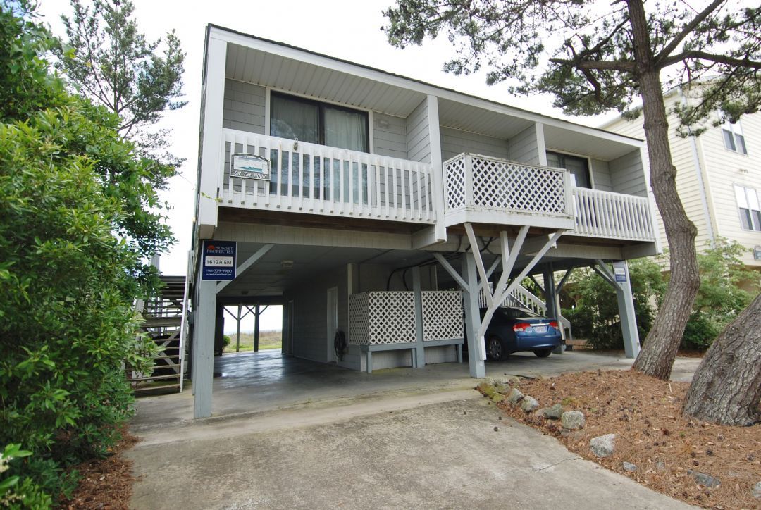 on-the-hour-east-west-duplex-oceanfront-sunset-beach-vacation-rentals